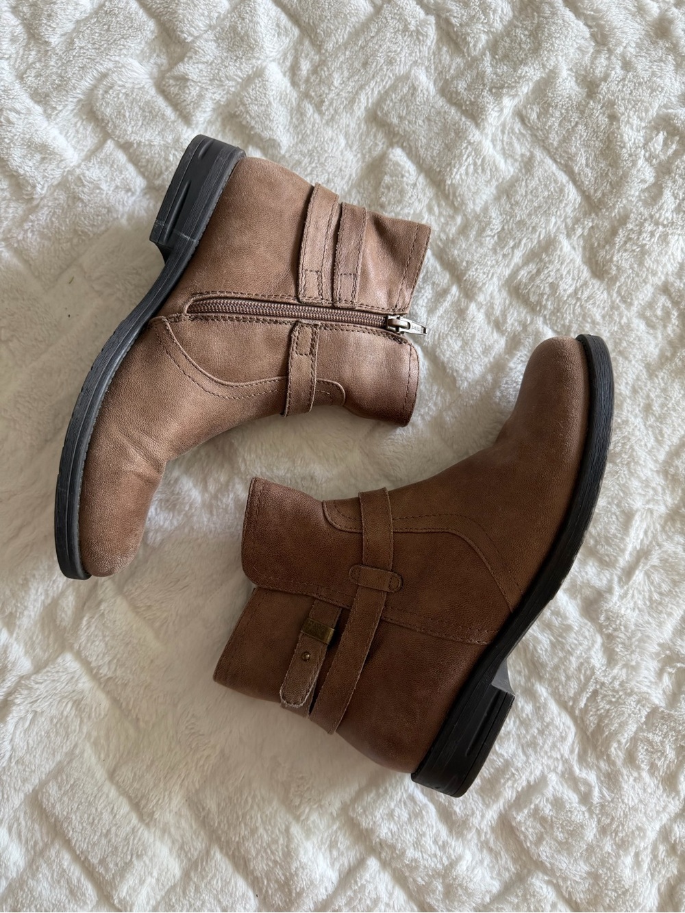Yuu Brown Suede-Look Ankle Booties with Side Zip